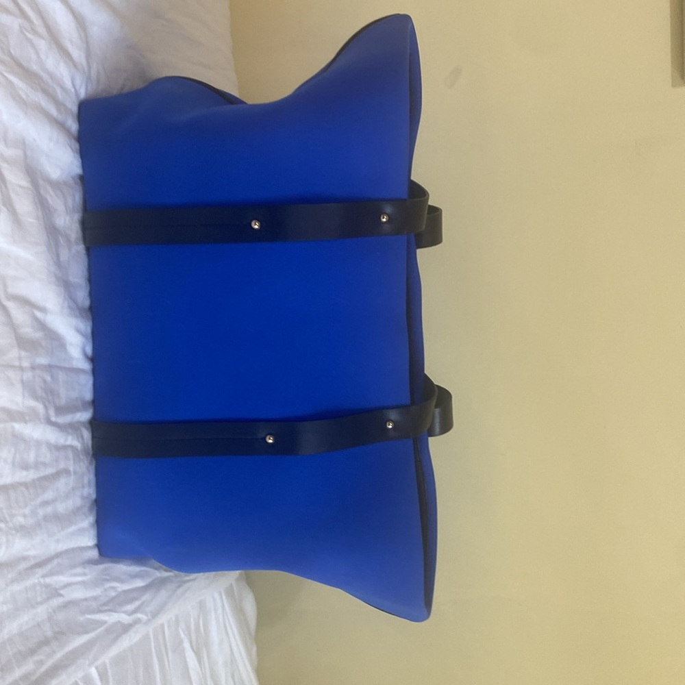 kate spade cobalt blue and black tote bag - Picture 4 of 4